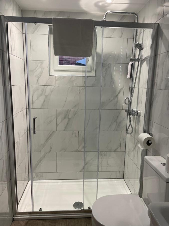 Holtwhites Hotel Enfield Dış mekan fotoğraf