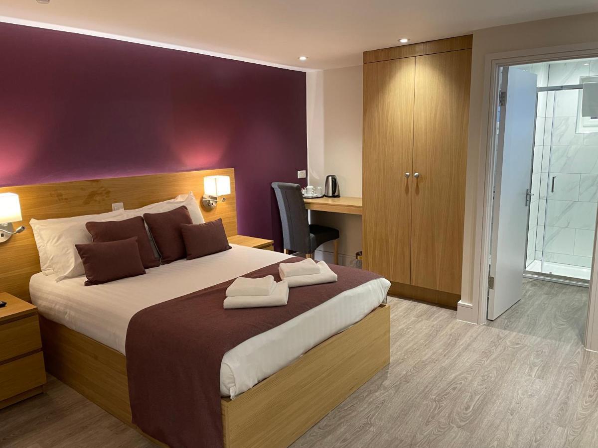 Holtwhites Hotel Enfield Dış mekan fotoğraf