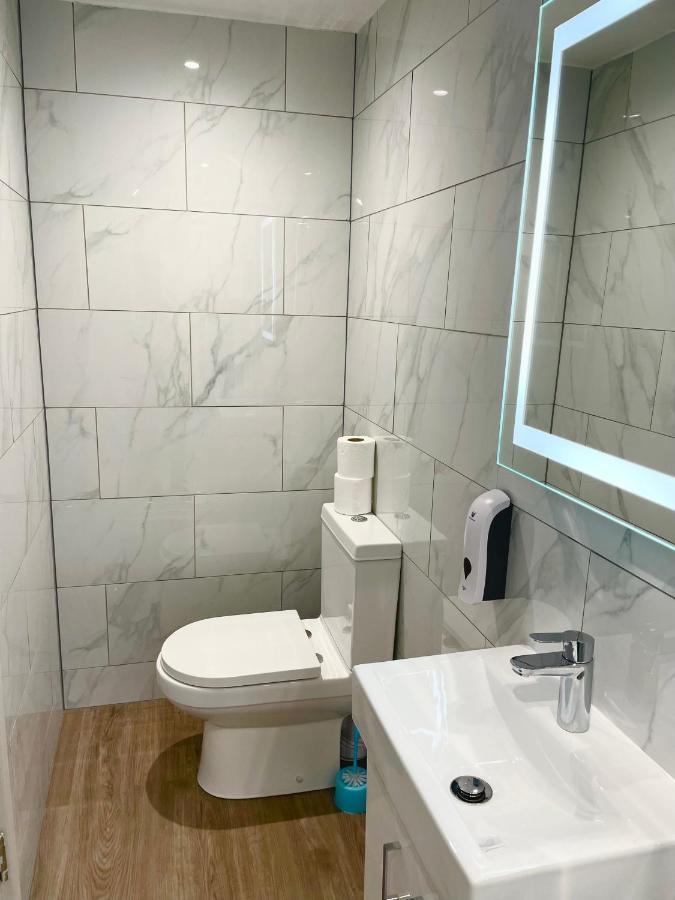 Holtwhites Hotel Enfield Dış mekan fotoğraf