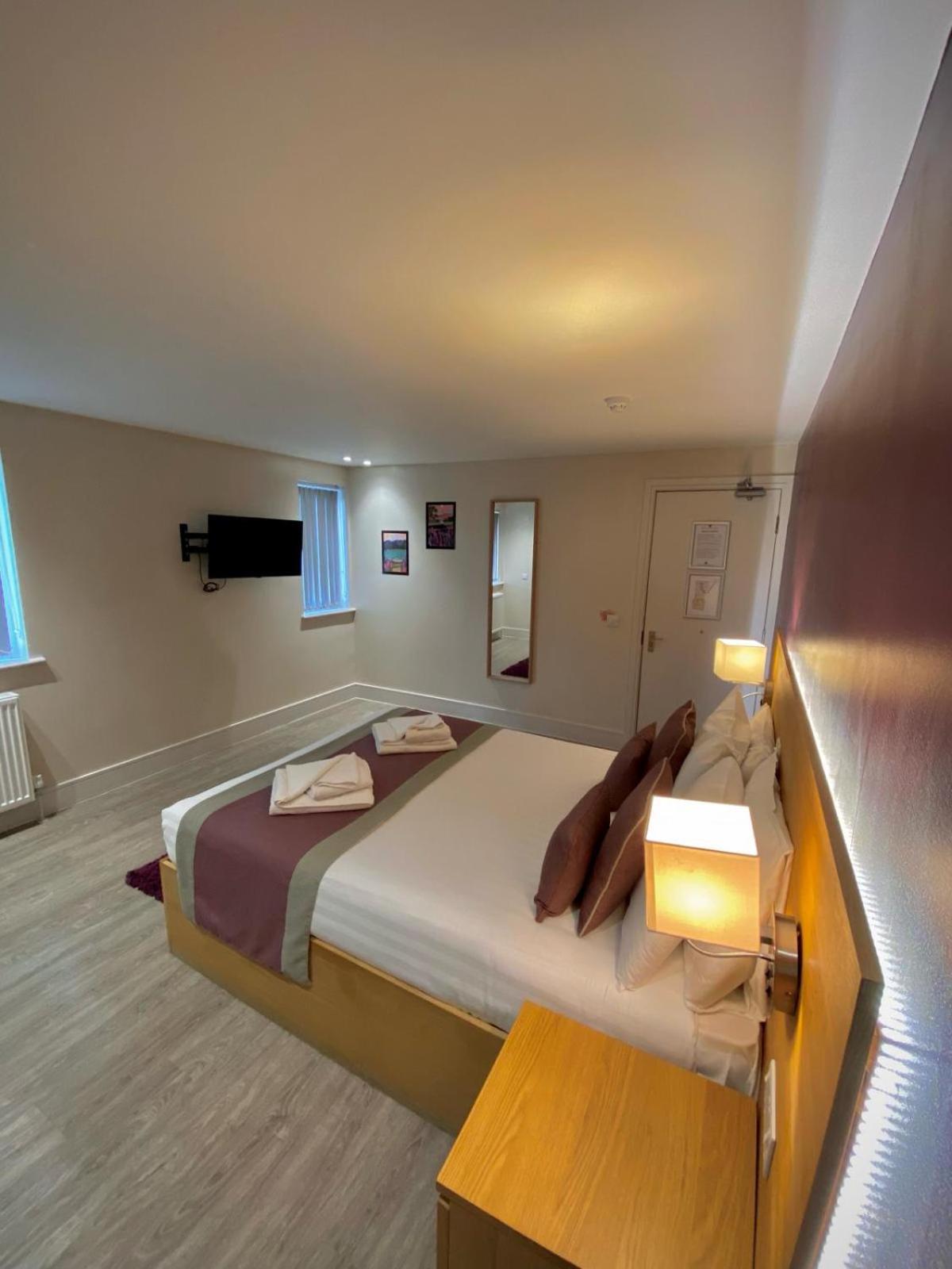 Holtwhites Hotel Enfield Dış mekan fotoğraf