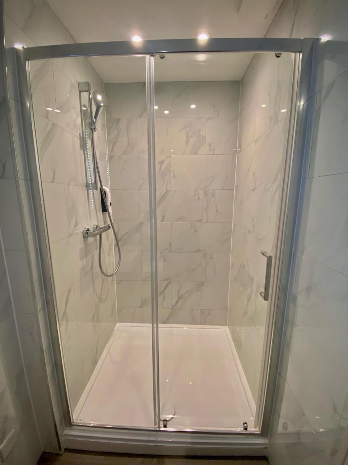 Holtwhites Hotel Enfield Dış mekan fotoğraf