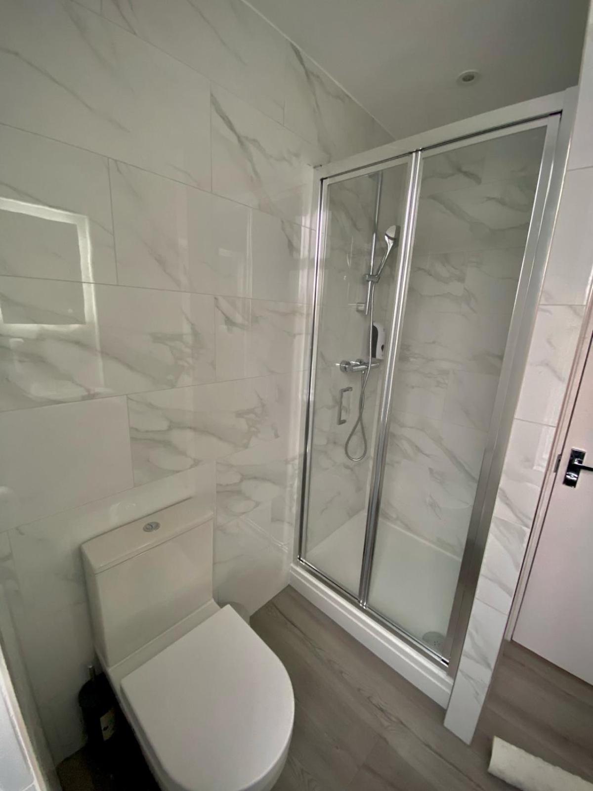 Holtwhites Hotel Enfield Dış mekan fotoğraf