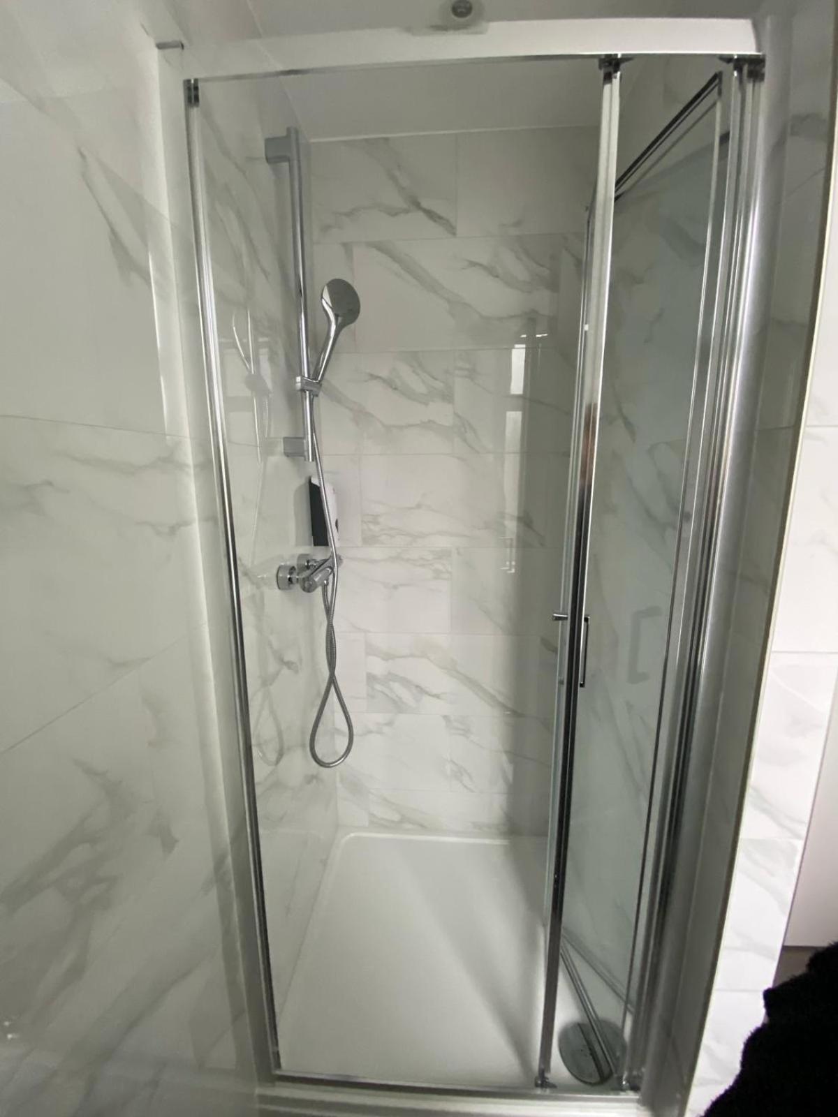 Holtwhites Hotel Enfield Dış mekan fotoğraf