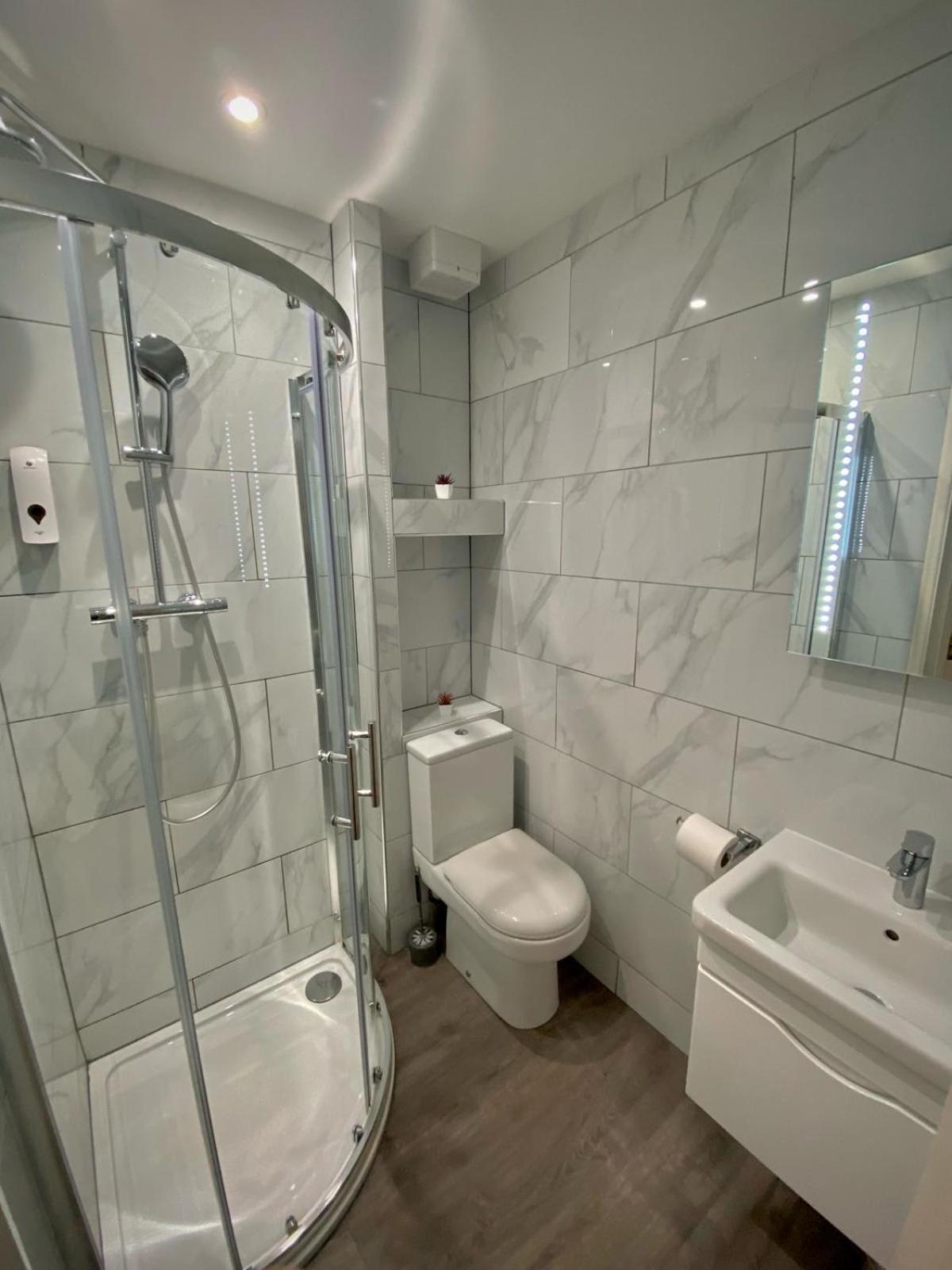 Holtwhites Hotel Enfield Dış mekan fotoğraf